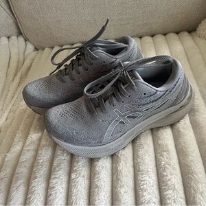 ASICS Women's Gel-Kayano 29 Running Shoes, 5.5, Sheet Rock/Pure Silver (Grey)